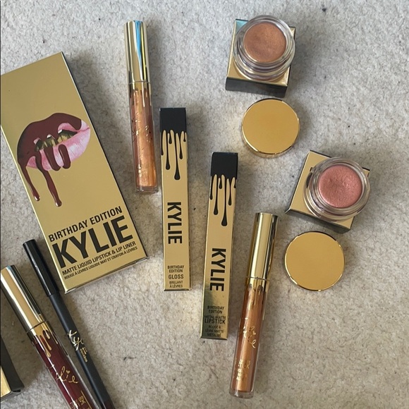 Kylie Cosmetics Birthday Edition - Picture 5 of 6